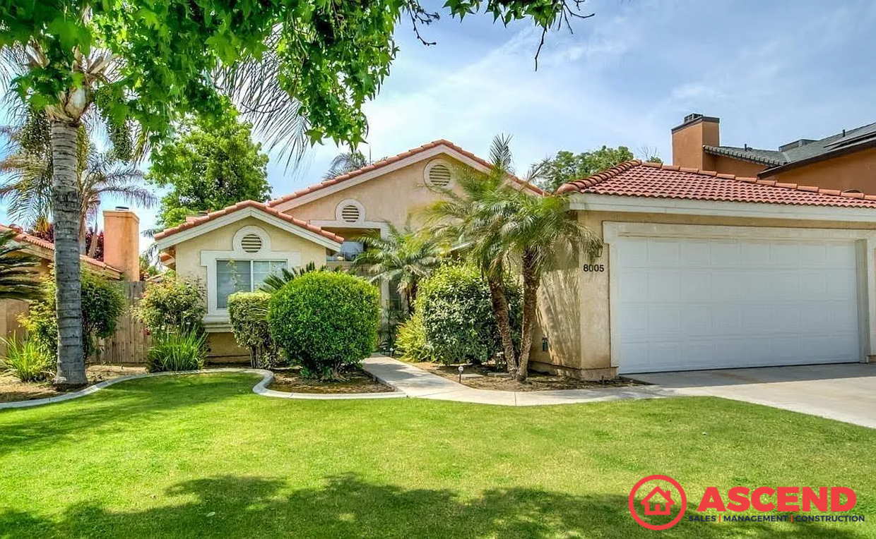 Primary Photo - Lovely 3 Bedroom Home Off McCutchen and Ol...