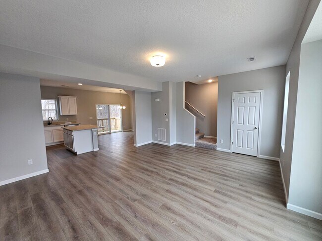 Building Photo - SIERRA TANGO CREEK RIDGE, LLC