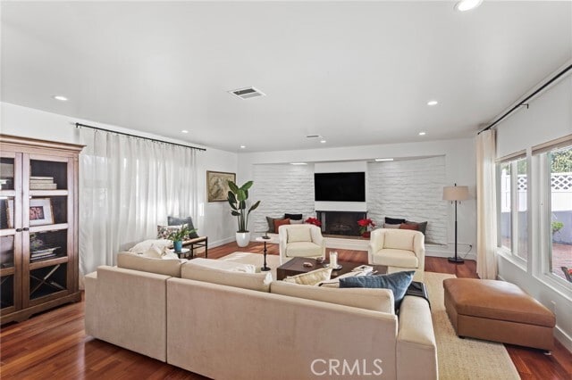 Building Photo - 2390 Nalin Dr