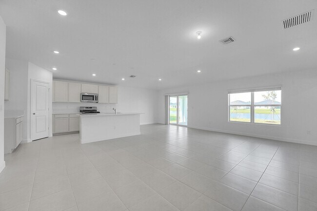 Foto del edificio - 6394 Windwood Wy