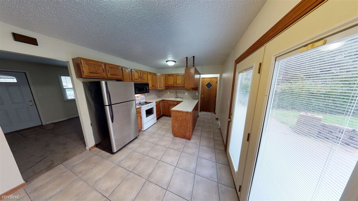 Primary Photo - 5 br, 2 bath House - 1806 N Washington St