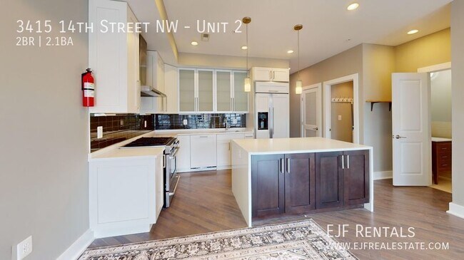 Foto del edificio - Modern Urban Two Bedroom Condo For Rent-Pe...
