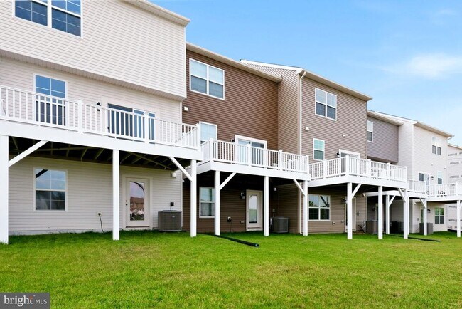 Foto del edificio - 417 Seeback Dr