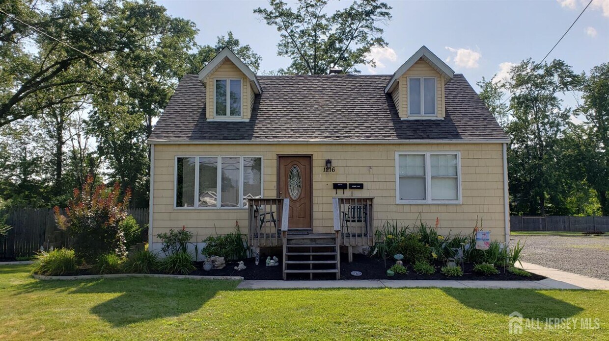 Foto principal - 1216 S Washington Ave