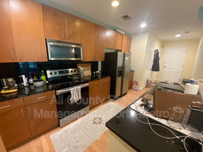 Foto del edificio - 950 W Peachtree St NW