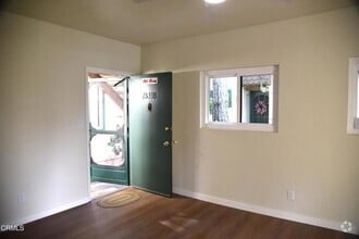 Building Photo - 1539 Vista Del Mar Dr