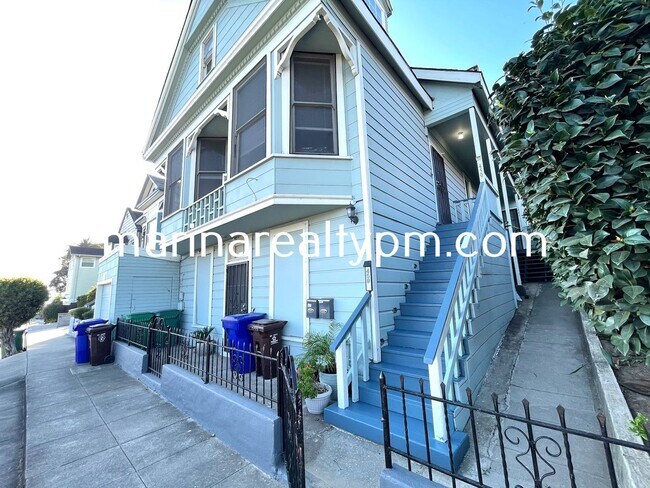Foto del edificio - WATER VIEW-Welcome to this charming 2-bedr...