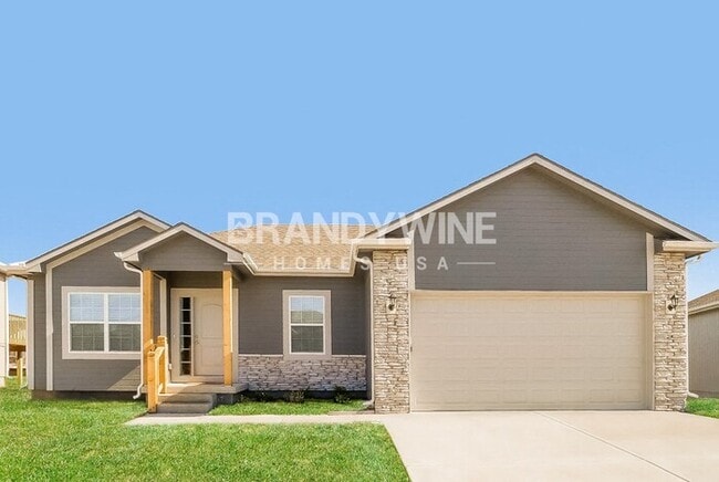 Building Photo - 712 Poplar Cir
