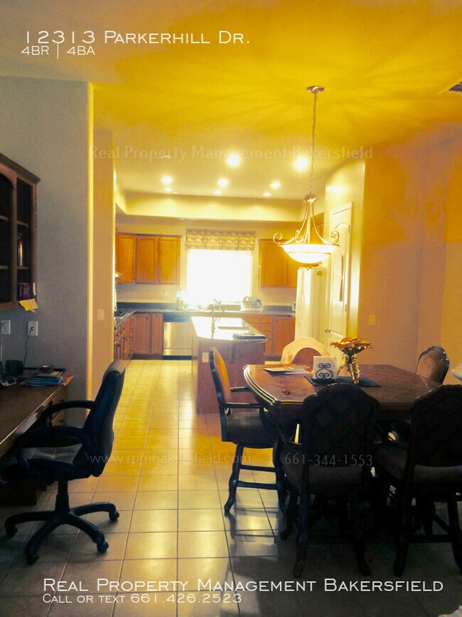 Foto del edificio - 12313 Parkerhill Dr