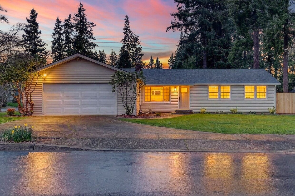 Georgeous Ranch Style Home in the Heart of Vancouver Near Royal Oaks Golf Course! - Georgeous Ranch Style Home in the Heart of Vancouver Near Royal Oaks Golf Course!