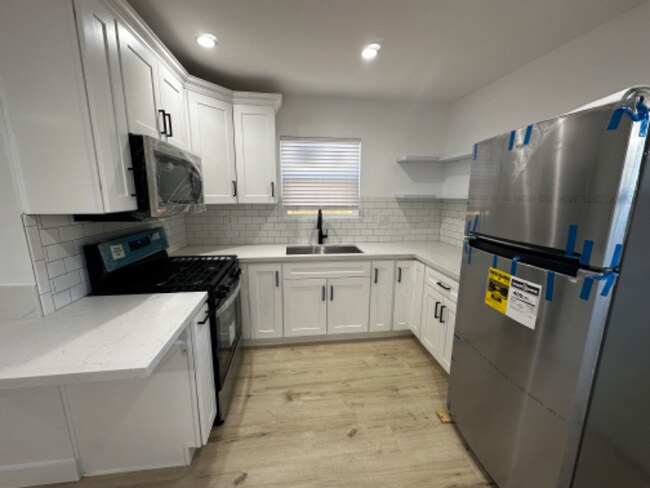 Foto del edificio - 4908 E Stearns St