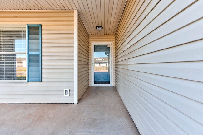 Building Photo - 1225 Briar Patch Way