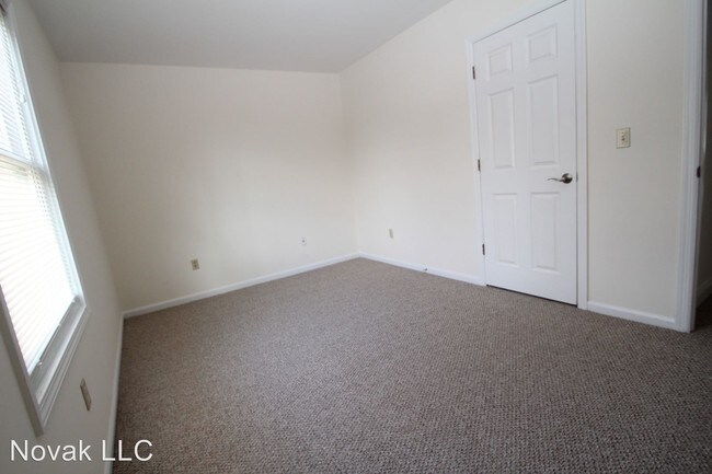 Building Photo - 26 Novak St