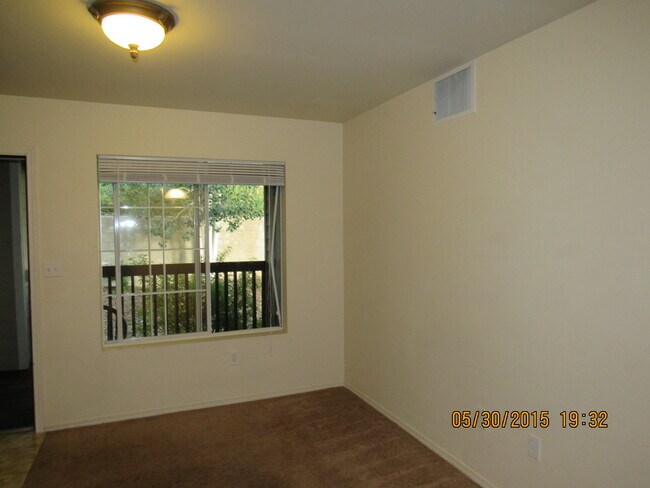 Building Photo - 1100 Goeglein Gulch #267