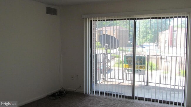 Building Photo - 3200 Spartan Rd