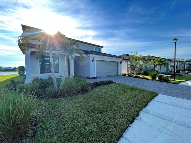 Building Photo - 2541 Buckthorn Lp