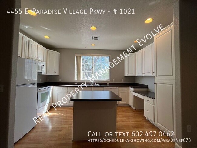 Foto del edificio - COME TOUR TODAY!