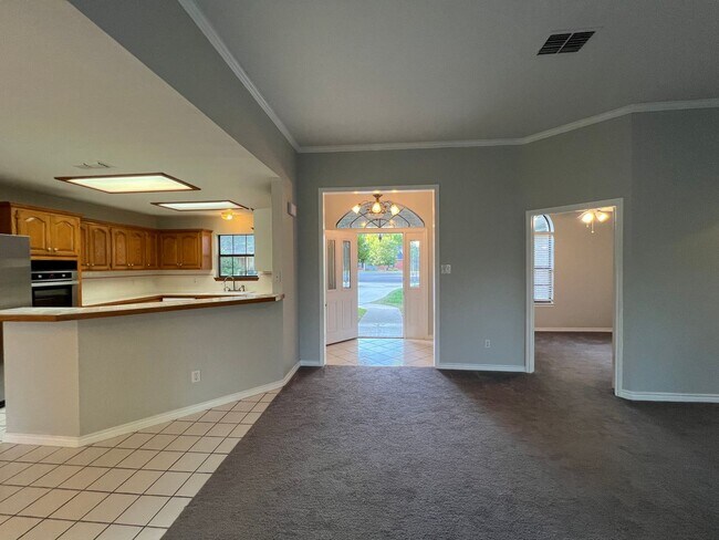 Foto del edificio - Awesome 4 bdrm/2.5 ba in La Brisas