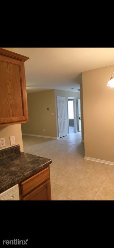 Building Photo - 3 br, 2 bath Townhome - 9 Grand Lido