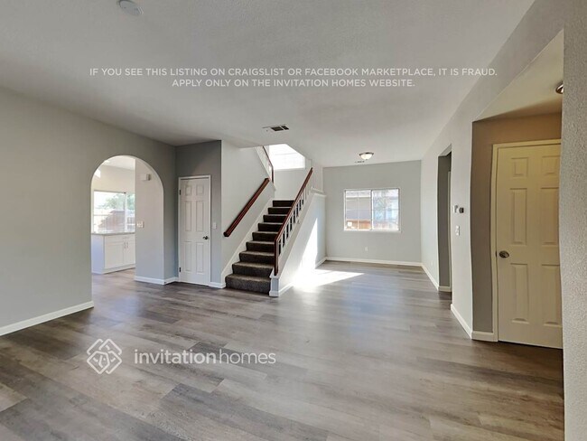 Building Photo - 370 Hibiscus Ln
