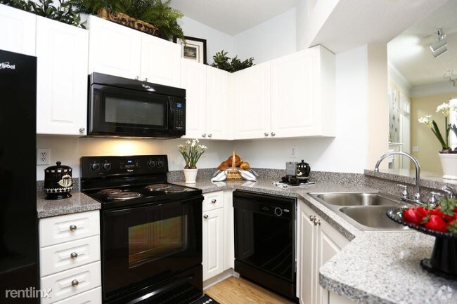 Foto del edificio - 1 br, 1 bath Apartment - Futon