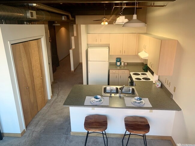 1HAB, 1BA - Chase Lofts - Old Town Lofts