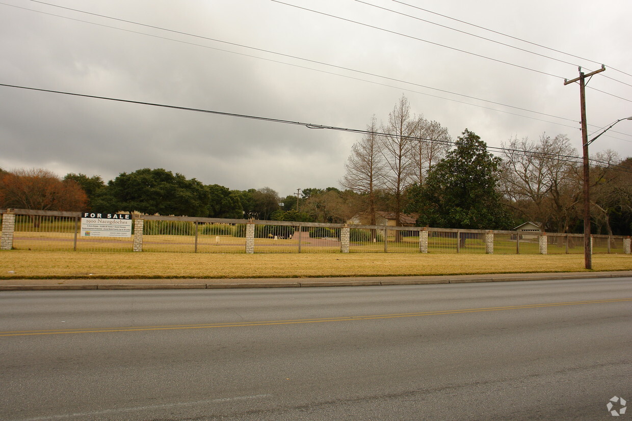 Building Photo - 2900 Nacogdoches Rd