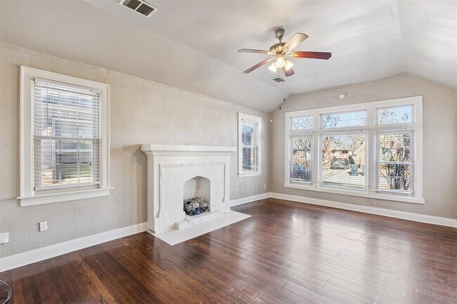 Building Photo - 1220 NW 43rd St