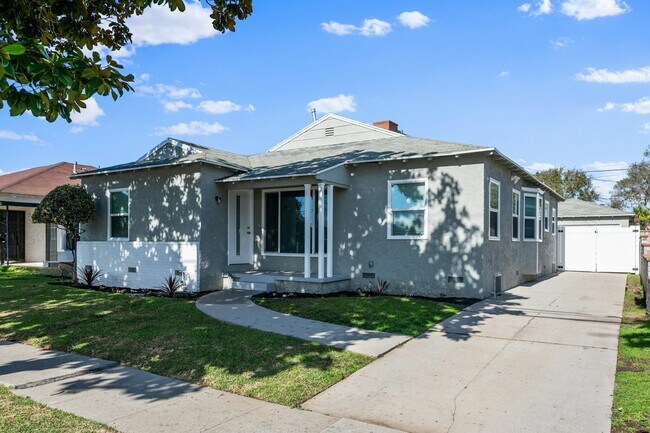 Building Photo - 2715 West Hardy Street