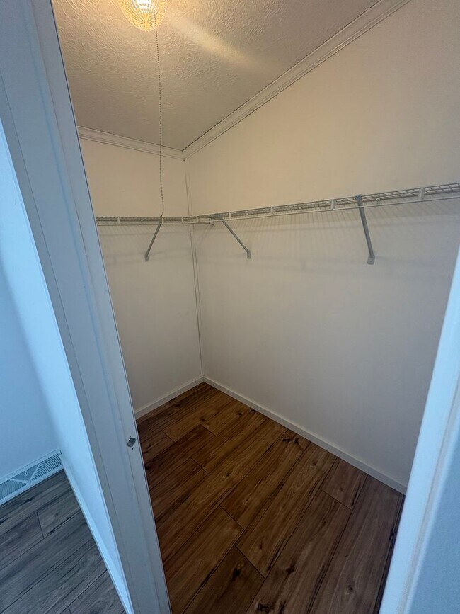 Foto del edificio - 3 bedroom 2 bathroom