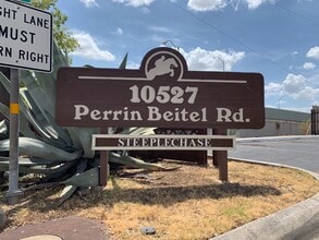 Building Photo - 10527 Perrin Beitel