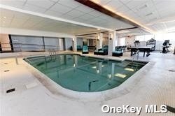 Foto del edificio - 170 W Broadway