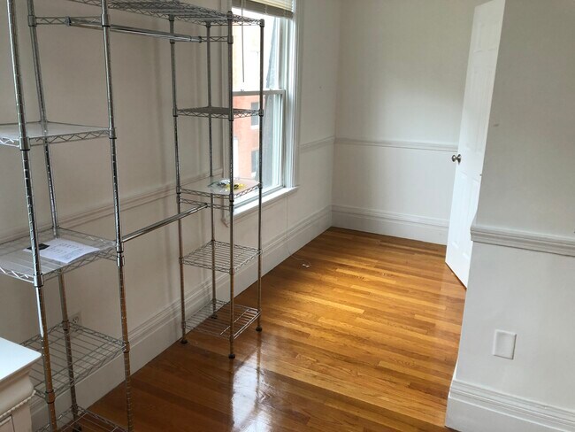 Building Photo - 255 Newbury St