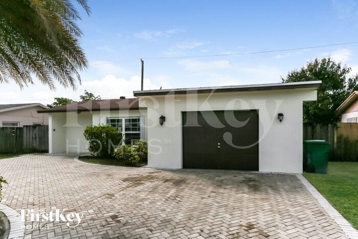 Foto principal - 7730 NW 39th St