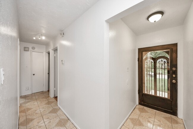 Foto del edificio - 11406 Dew Arbor St