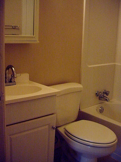 Foto del edificio - HOUSE FOR RENT