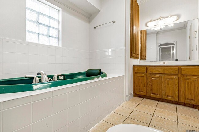 Foto del edificio - 550 S River Rd