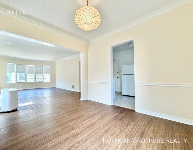 Building Photo - 120 Flores St