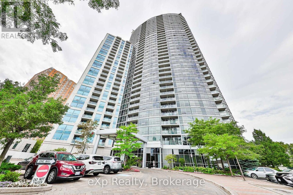 Photo principale - 83-883 Borough Dr