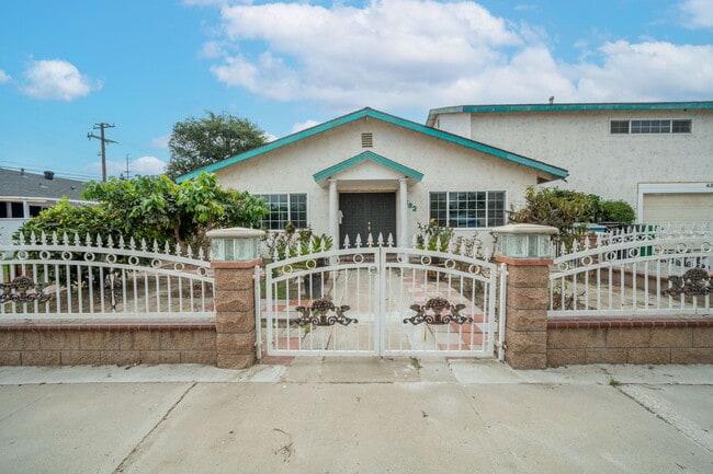 Building Photo - 6380 Klamath Dr