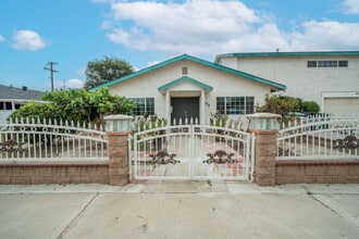 Building Photo - 6380 Klamath Dr