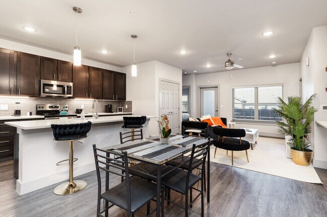 Foto del edificio - 3930 Westcliff Rd