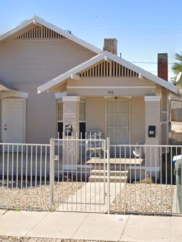 Primary Photo - 140 N 10th Ave