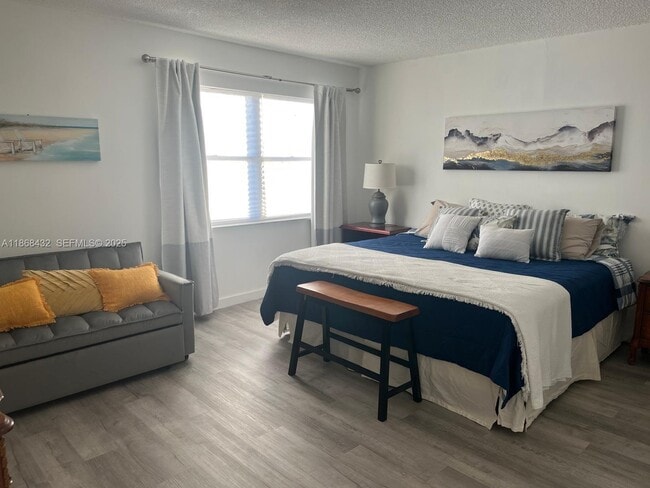 Foto del edificio - 401 Golden Isles Dr