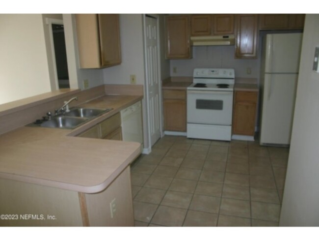 Foto del edificio - Adorable 3/2 in the Country Creek area