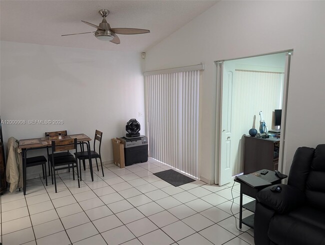 Foto del edificio - 4824 SW 152nd Ct