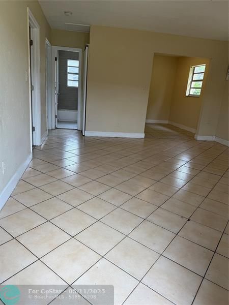 Foto del edificio - 2751 NW 14th Ct