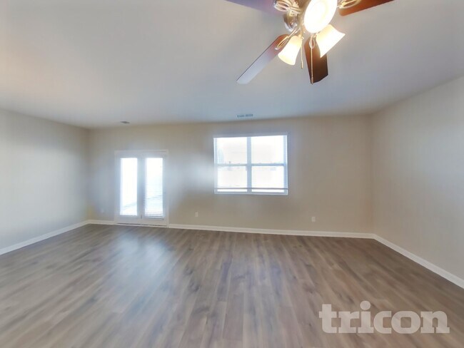Building Photo - 6941 Sunny Parks Dr