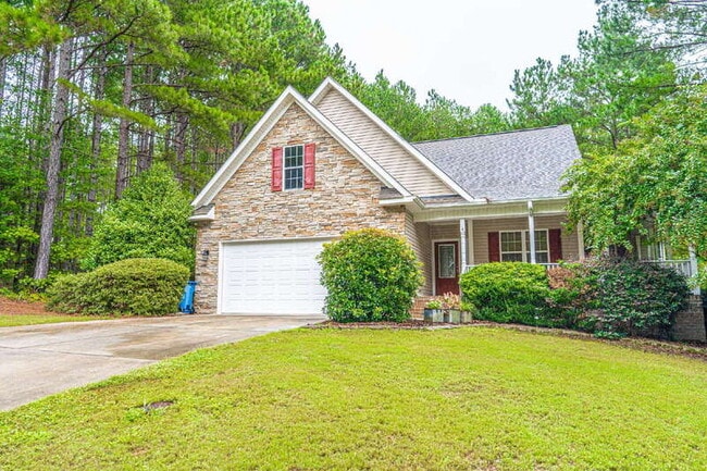 Foto del edificio - 145 Redgrass Ln