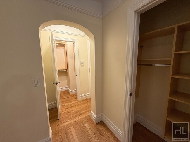 Building Photo - Christopher Street